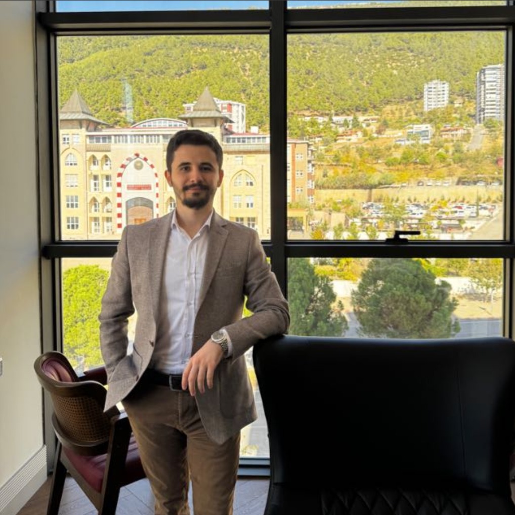Av. Mehmet Ensar ÖZDEMİR